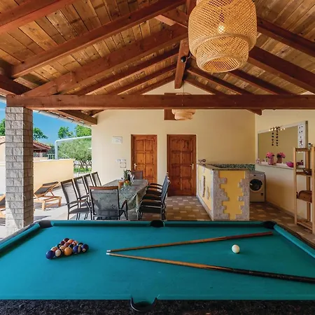 度假居 Cozy In Skicini With Sauna Juršići